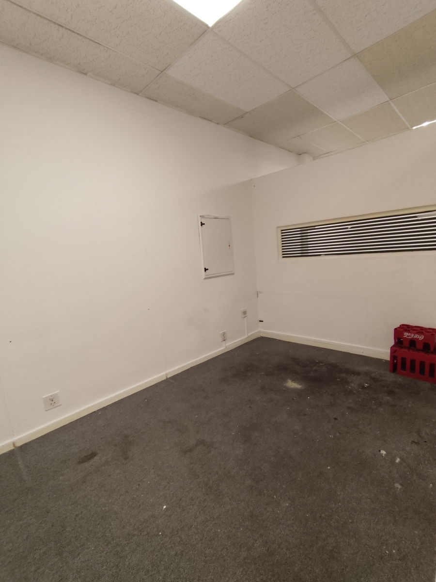 To Let Commercial Property for Rent in Klipdam Western Cape